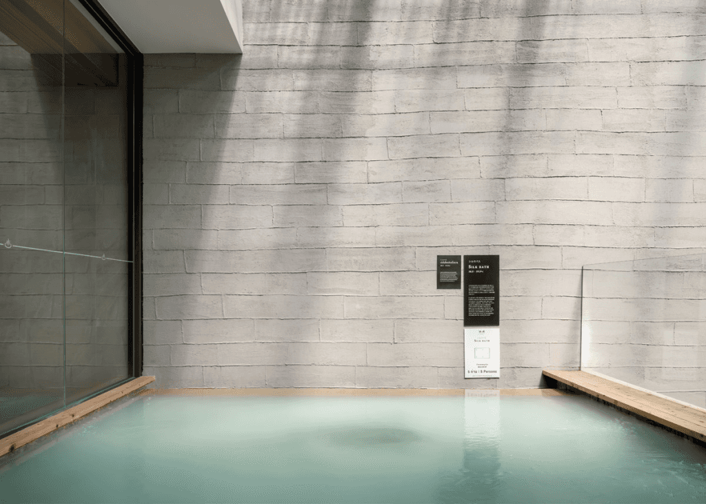 ยูโนะโมริ ออนเซ็น & สปา สาทร 101