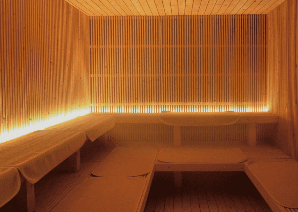 ยูโนะโมริ ออนเซ็น & สปา สาทร 102