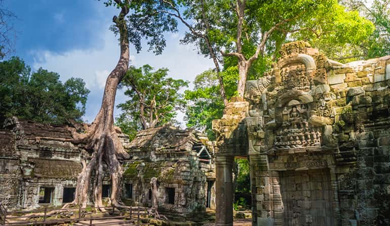 ทัวร์กัมพูชา มรดกโลกปิระมิดเกาะแกร์ นครวันนครธม โดยรถตู้ปรับอากาศ3