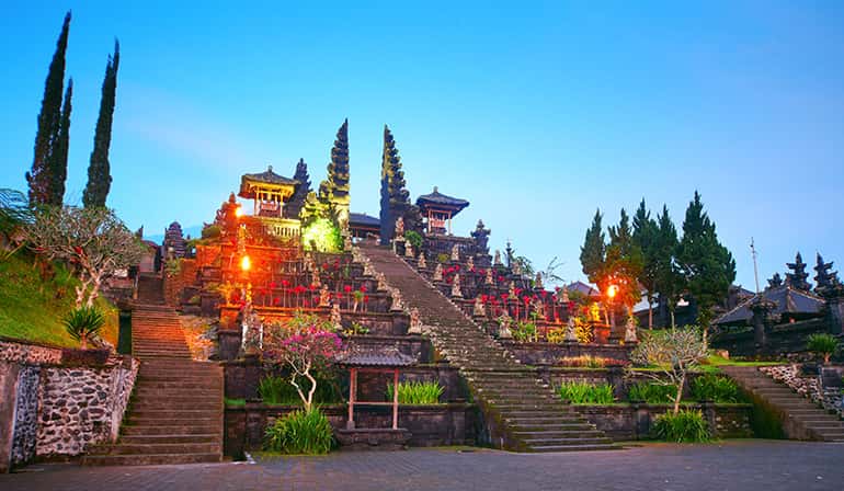 ทัวร์อินโดนีเซีย บาหลี มหาเจดีย์บุโรพุทโธ วัดพรามนันต์3