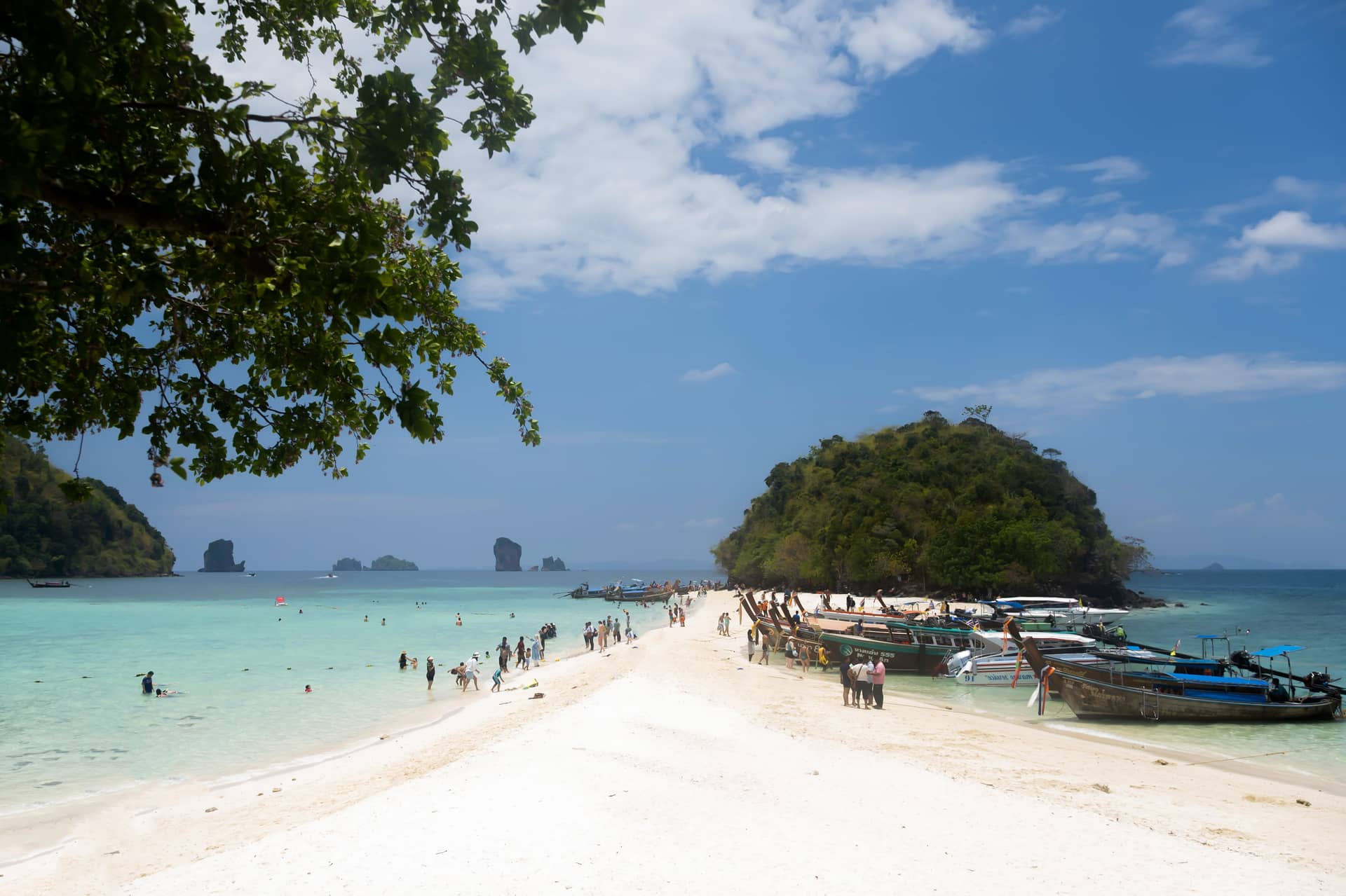 ทัวร์ 4เกาะ ทะเลแหวก ไร่เลย์ เกาะไก่ พร้อมอาหารกลางวัน เรือหางยาว ทริปเที่ยว และเดย์ทริป