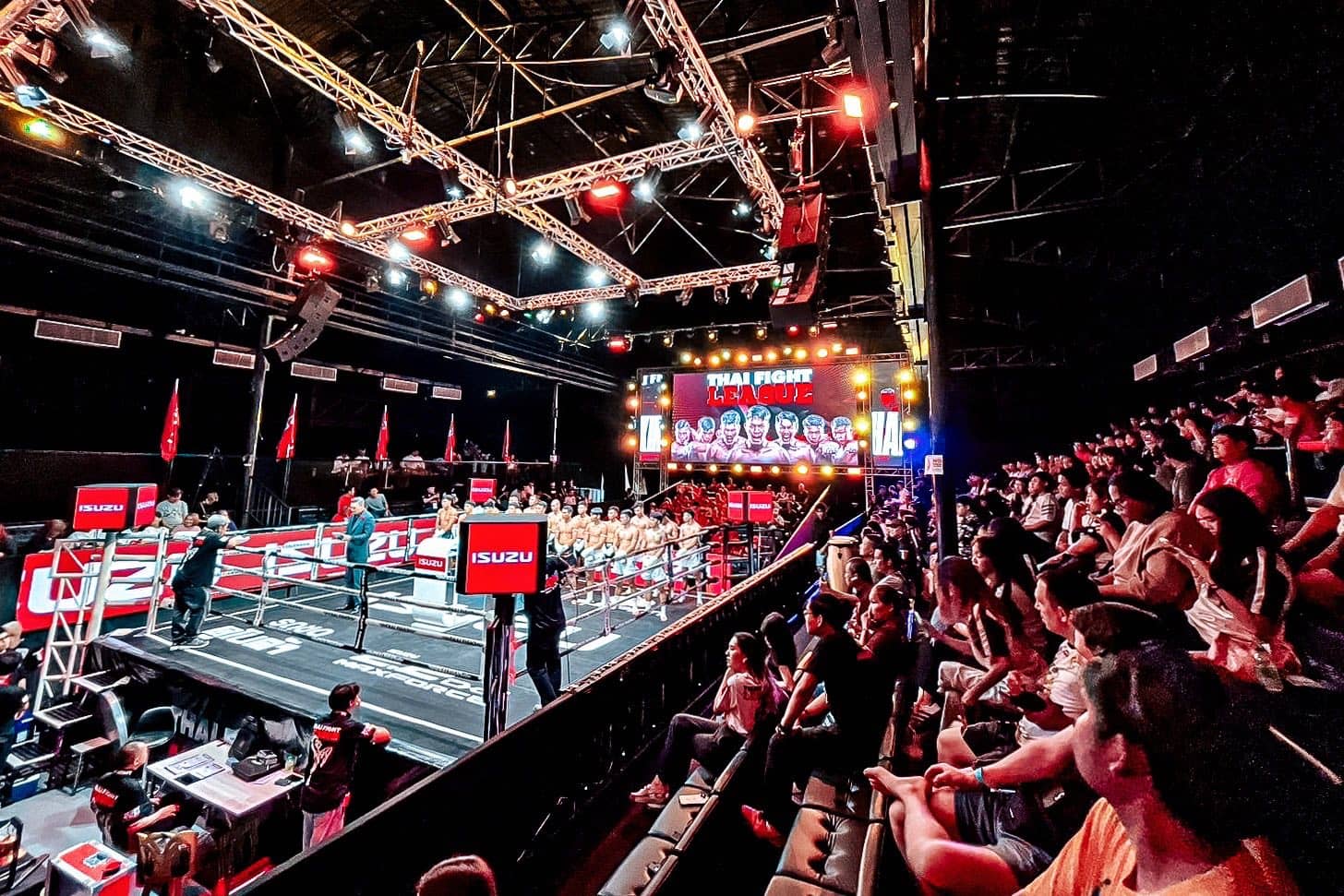 บัตรชมมวย Thai Fight Night ที่เวิลด์ สยาม สเตเดียม ตลาดตะวันนา