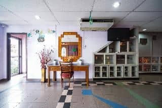 ดีเจ โฮเทล