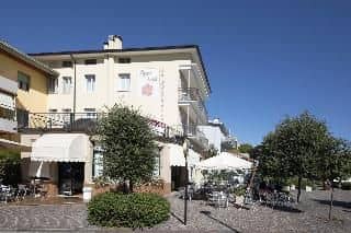 Apart-Hotel La Rocchetta Apart-Hotel La Rocchetta