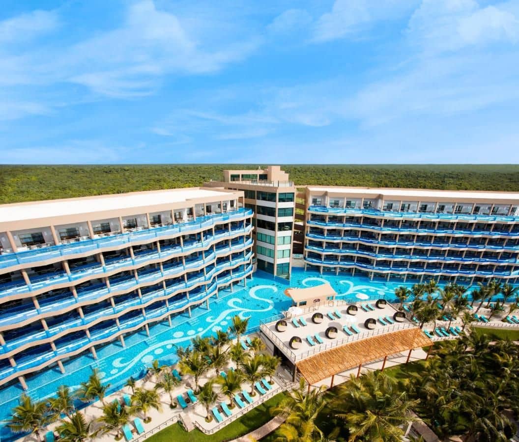 El Dorado Seaside Suites A Spa Resort, by Karisma El Dorado Seaside Suites A Spa Resort, by Karisma