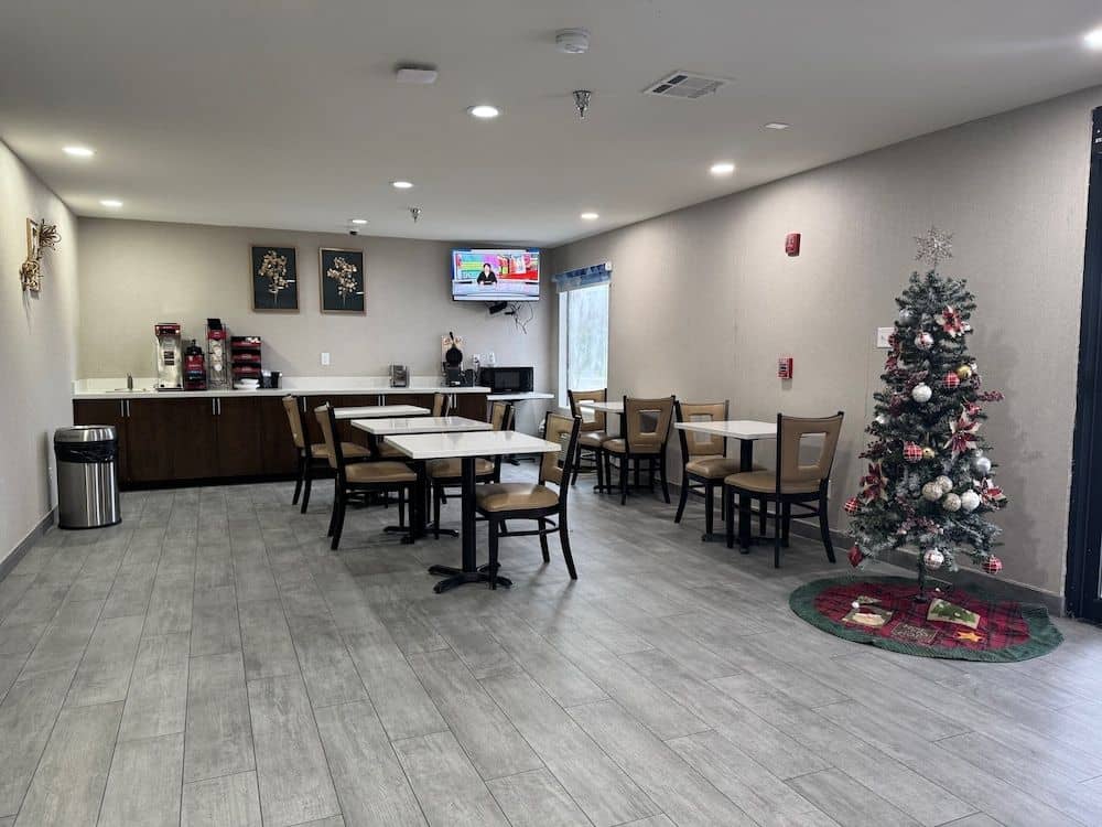 Howard Johnson Express Inn Iowa LA