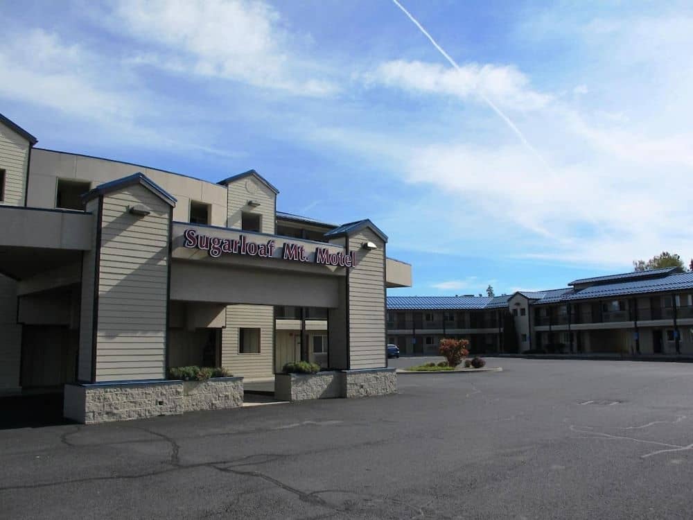 Sugarloaf Mt. Motel