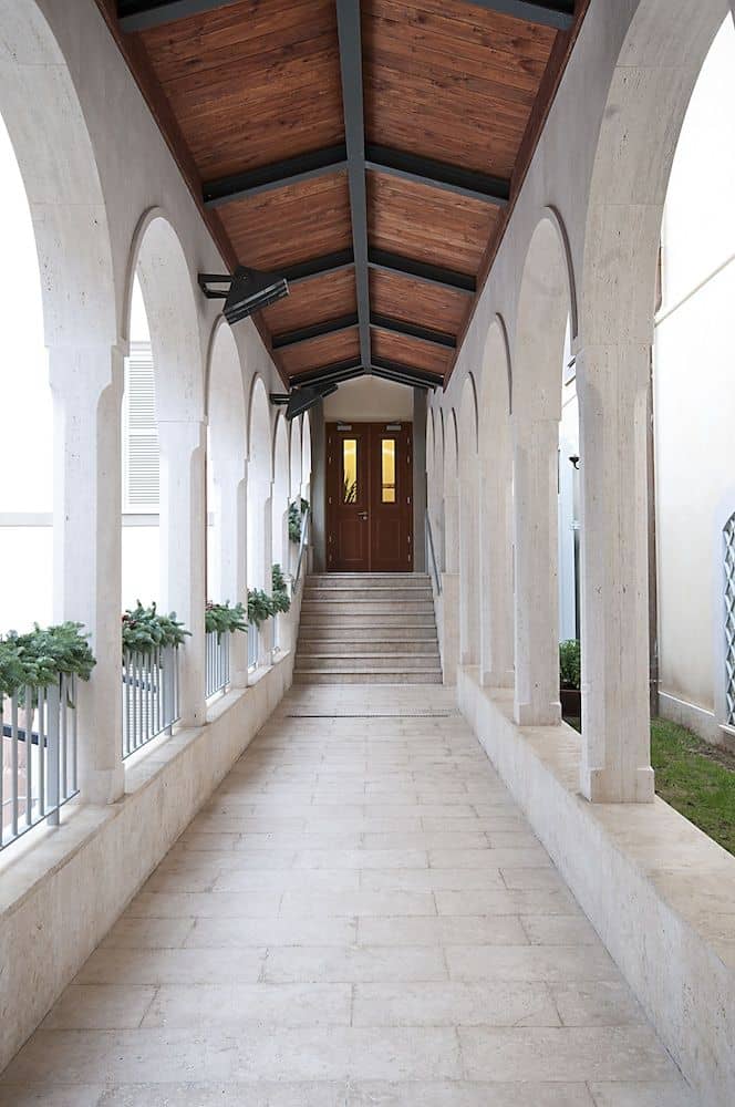 Domus Australia Guest House