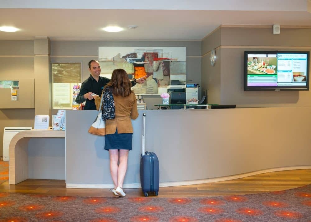 Brit Hotel Le Villeneuve Brit Hotel Le Villeneuve