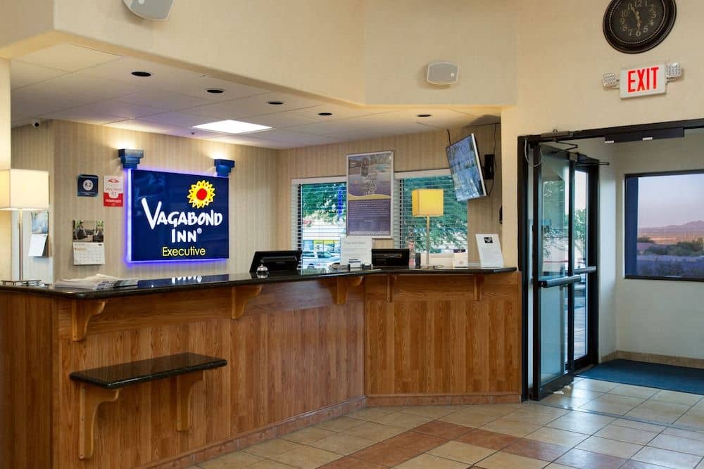 HOLIDAY INN EXPRESS GREEN VALLEY