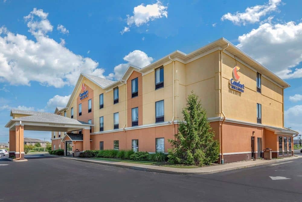 COMFORT INN & SUITES MUNCIE