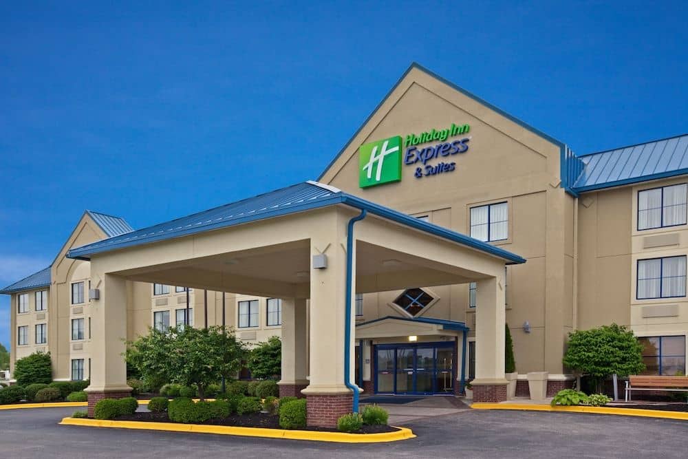 HOLIDAY INN EXPRESS & SUITES S