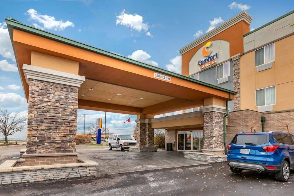 COMFORT SUITES SOUTHGATE