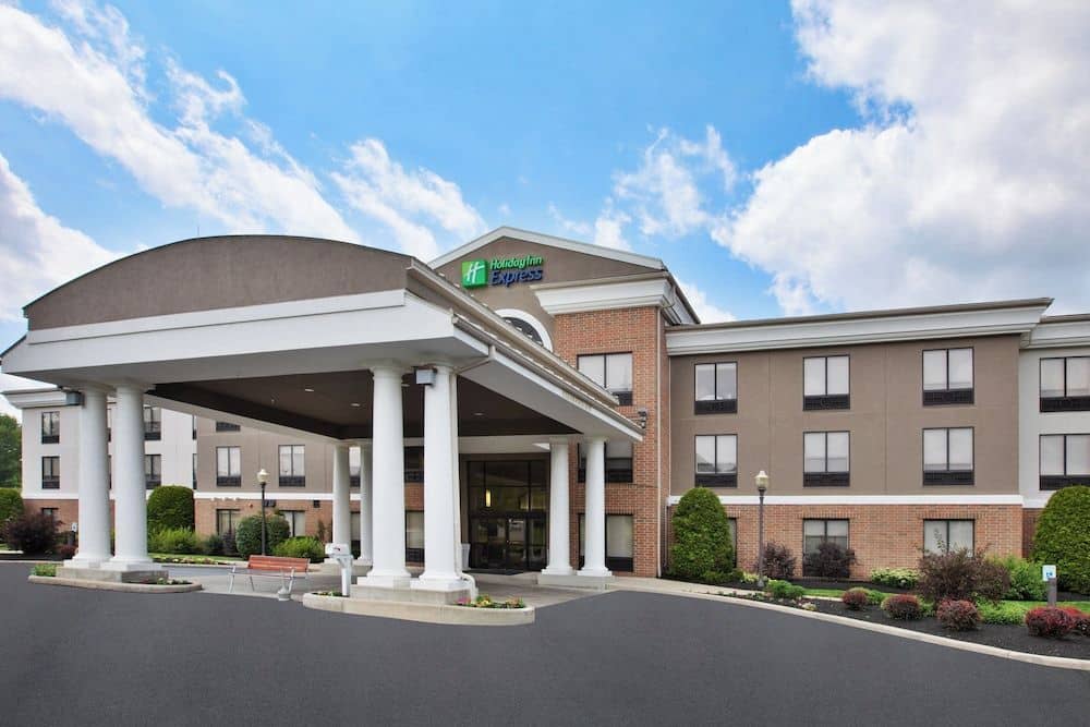 HOLIDAY INN EXPRESS & SUITES K