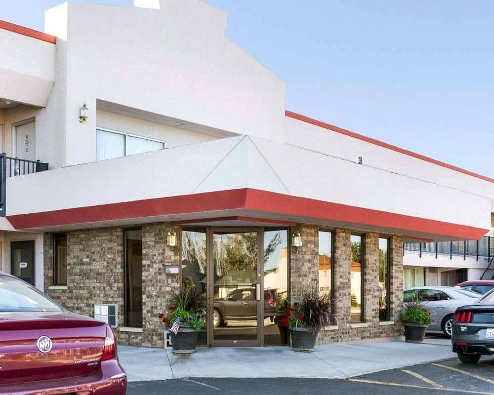 ECONO LODGE WALL ECONO LODGE WALL
