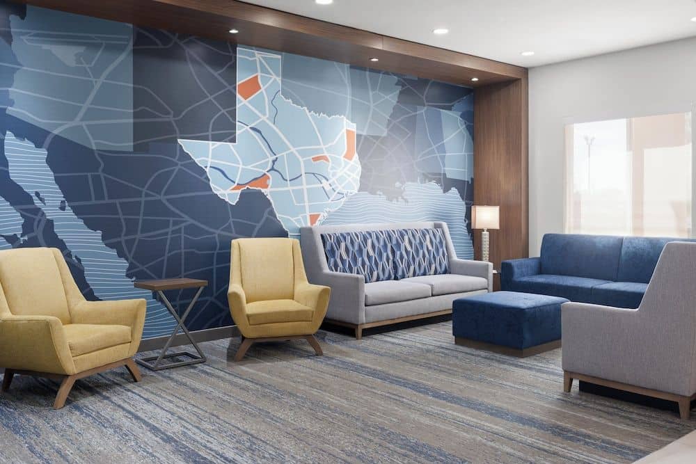 HOLIDAY INN EXPRESS & SUITES S