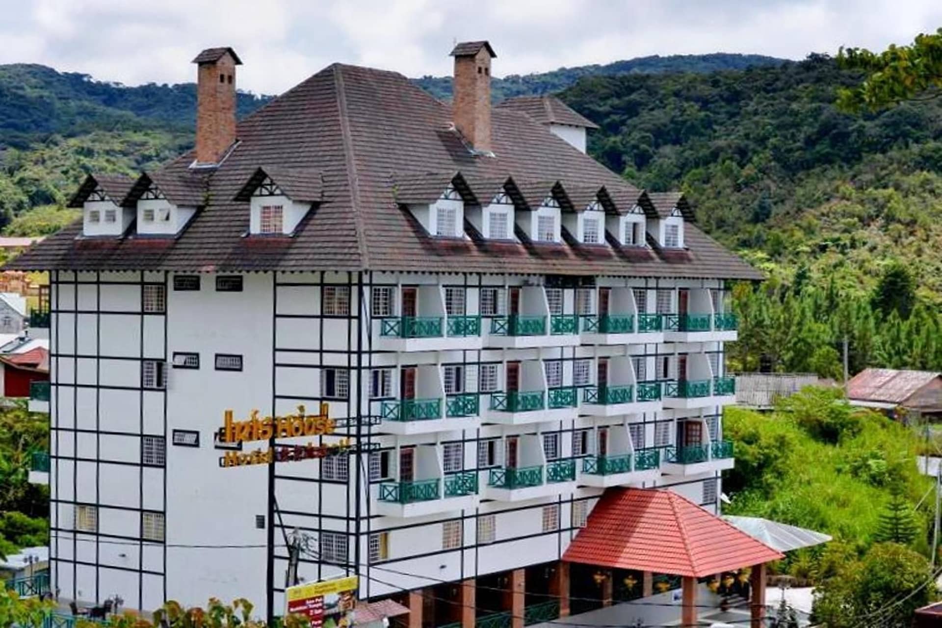 Iris House Hotel