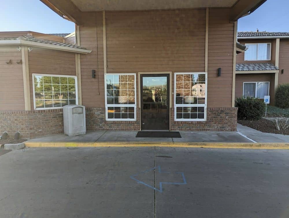 Toppenish Inn and Suites
