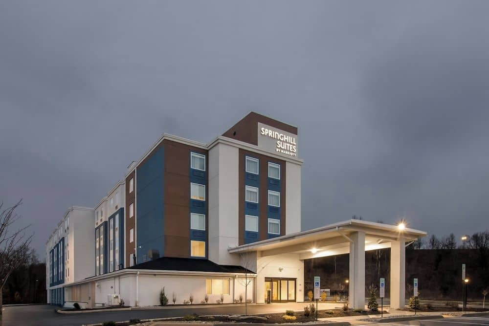 Days Inn Pittsburgh Airport Days Inn Pittsburgh Airport