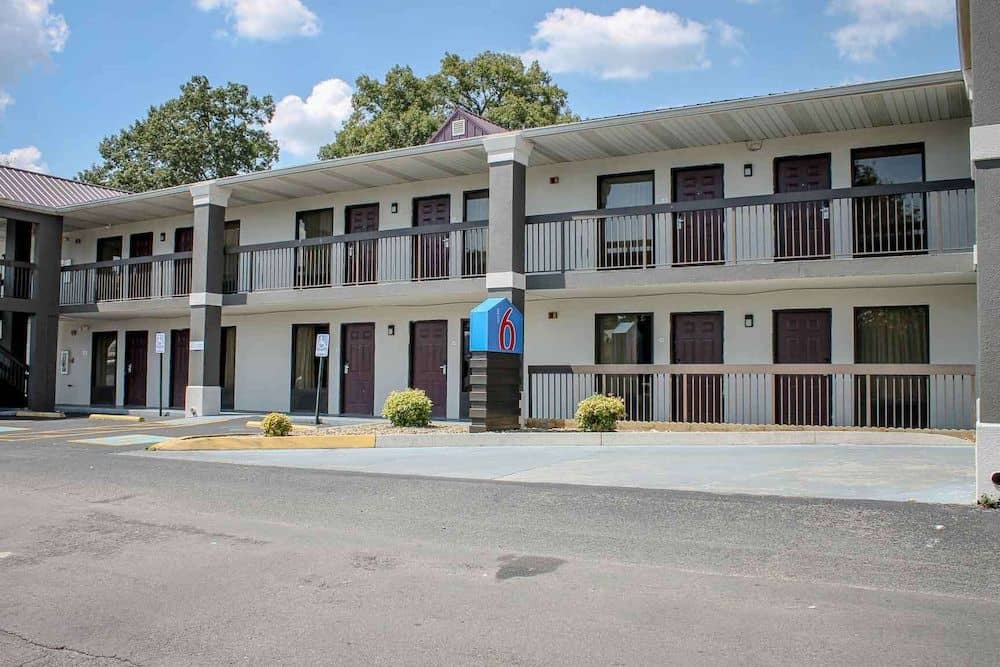 Knights Inn Knoxville, TN
