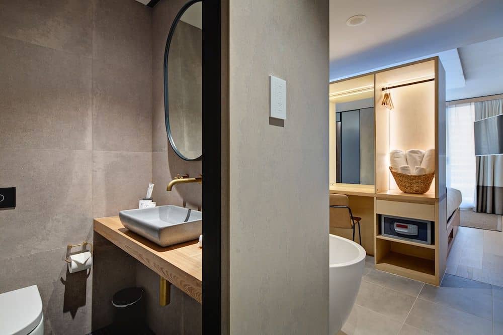 Zara Tower – Luxury Suites and Apartments