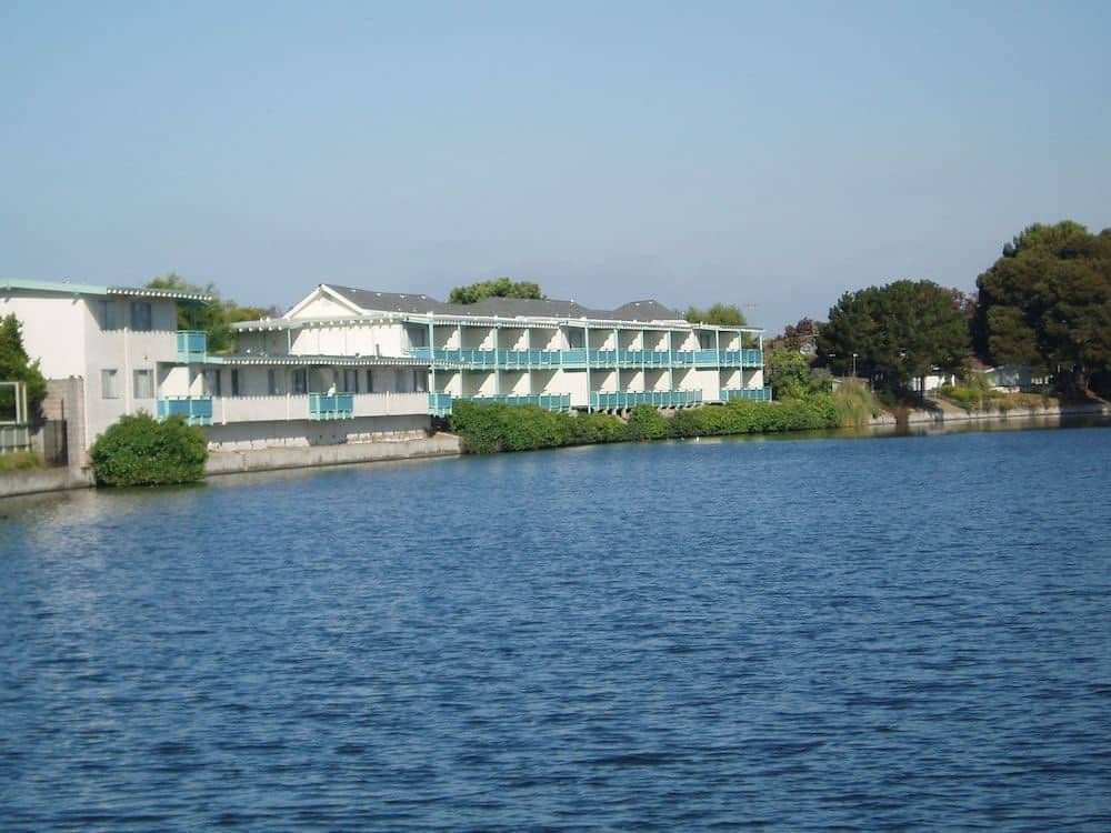 Coral Reef Inn & Suites Coral Reef Inn & Suites