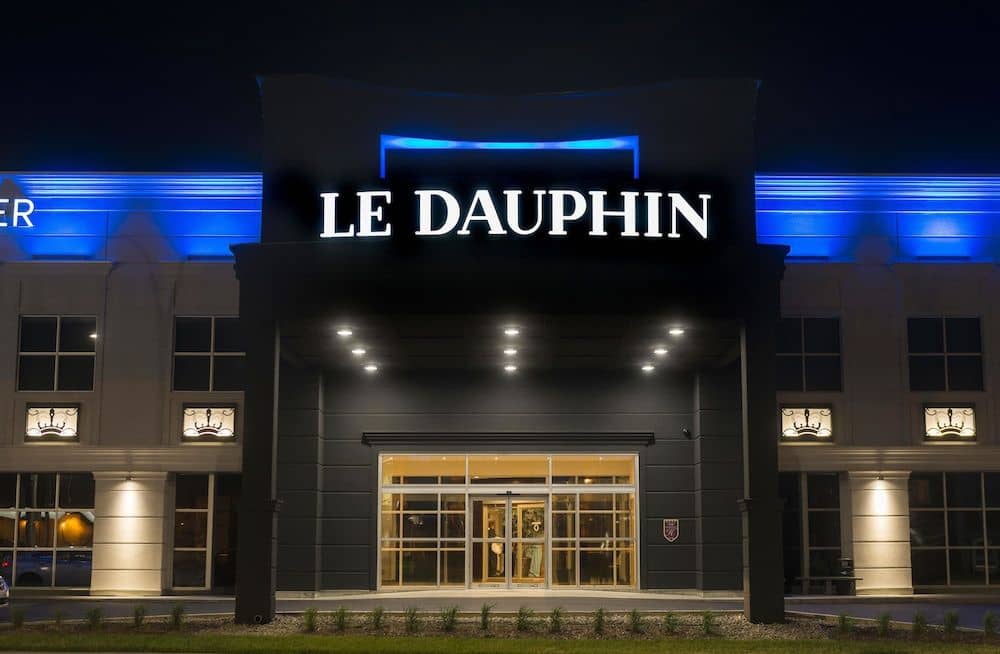 Hotel & Suites Le Dauphin Hotel & Suites Le Dauphin
