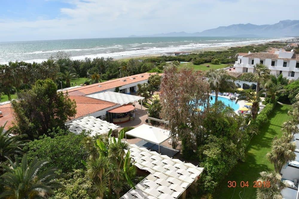 Marina Club