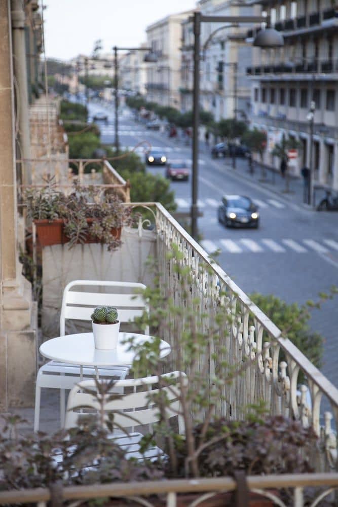 B&B Nostos
