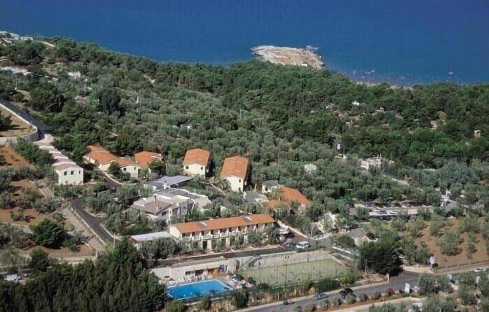 Villaggio Turistico Defensola
