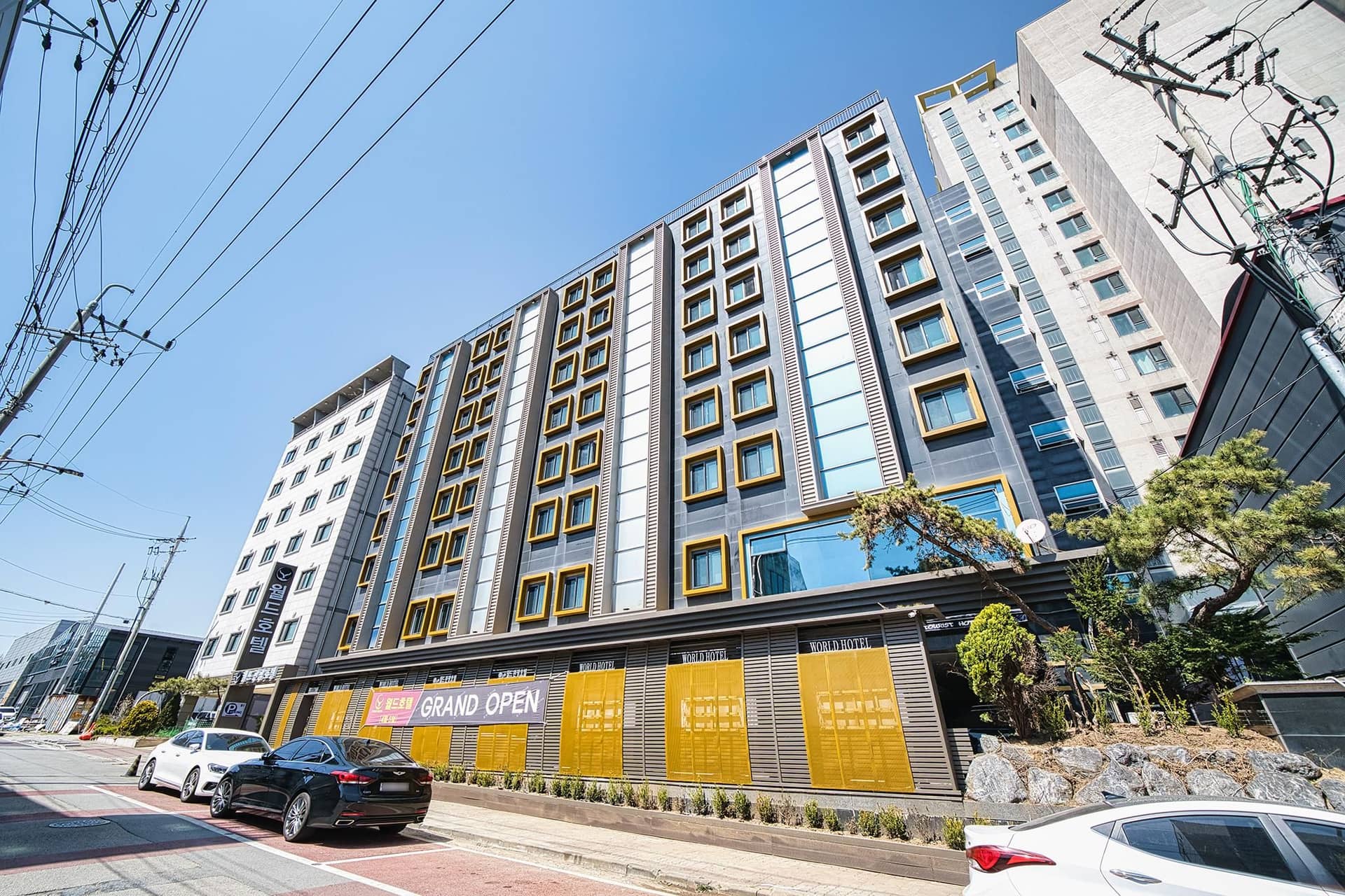 World Tourist Hotel