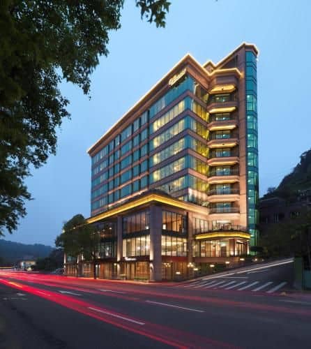 โรงแรมยู่เซนส์