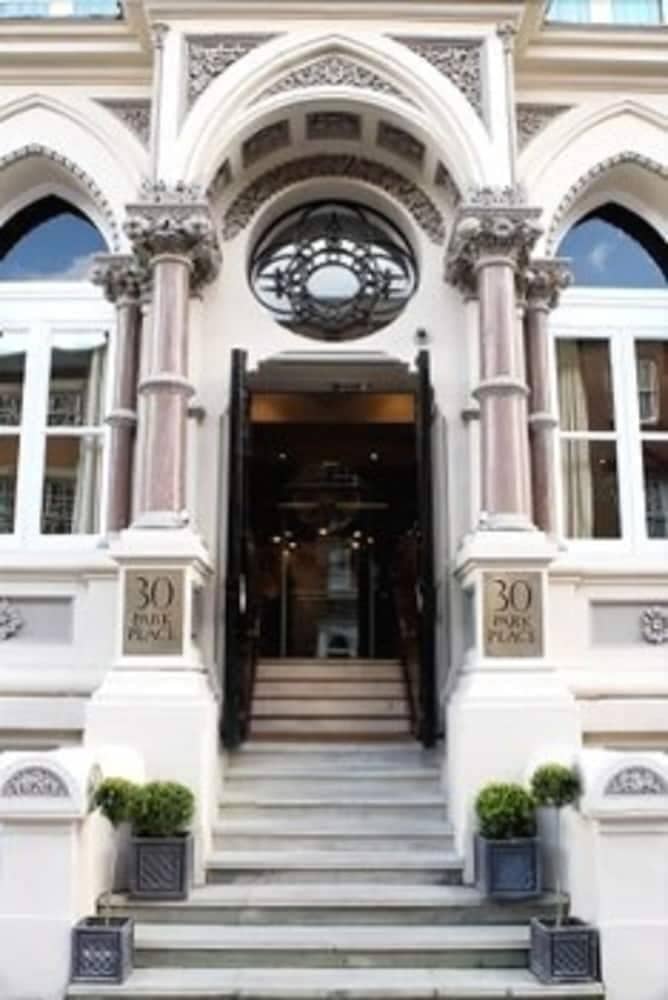 The Chambers - Park Place - Apartments