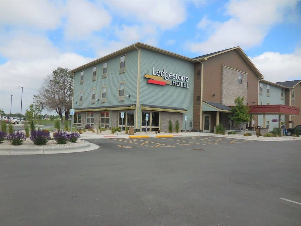 Ledgestone Hotel Billings