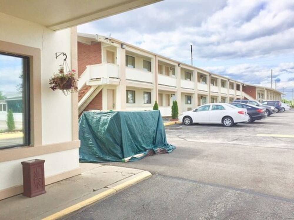 Red Carpet Inn Great Lakes Red Carpet Inn Great Lakes