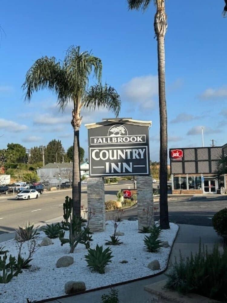 Fallbrook Country Inn Fallbrook Country Inn