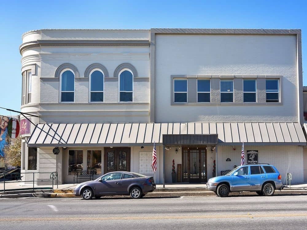 The Dilworth Inn & Suites