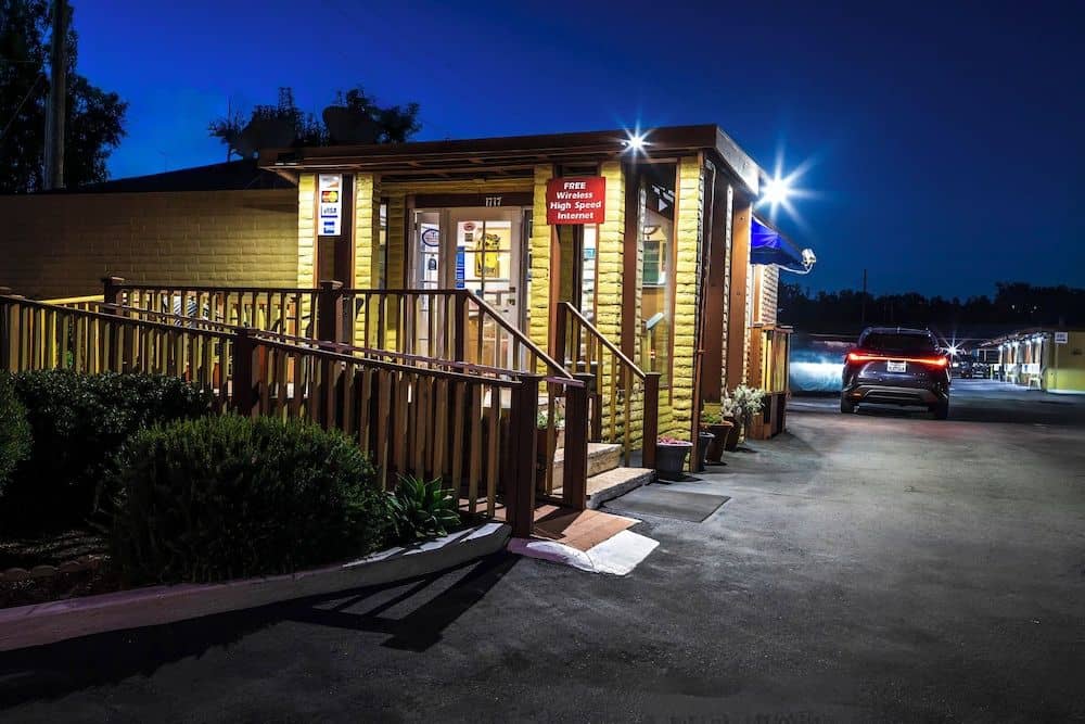 The Hitching Post Motel The Hitching Post Motel