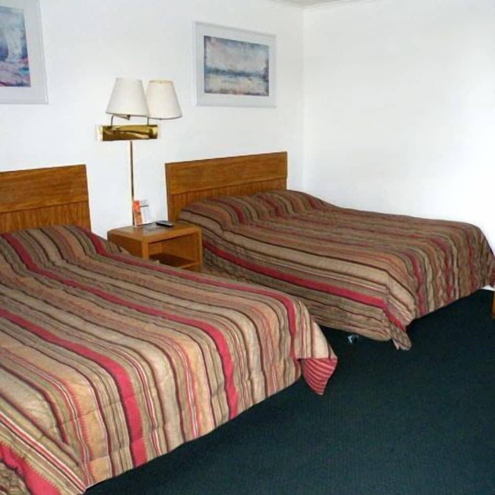 Economy Inn Cadillac Economy Inn Cadillac