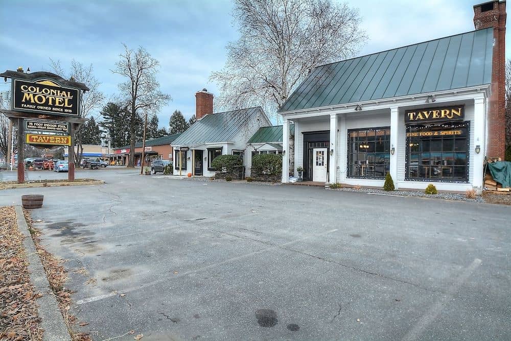 COLNIAL MOTEL AND SPA