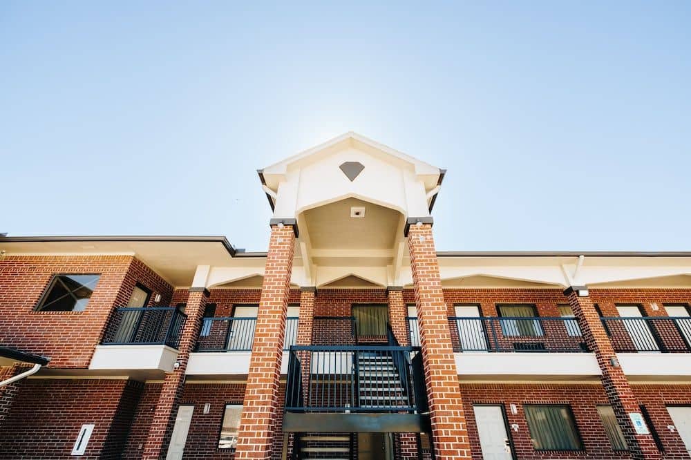 Winchester Inn & Suites