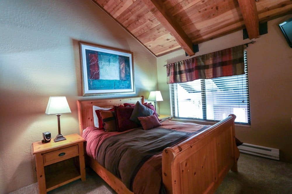 Val d'Isere by Mammoth Reservation Bureau