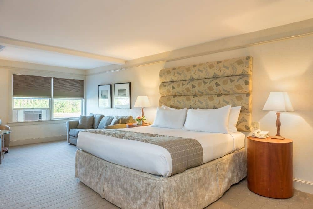 The Breakwater Inn and Spa