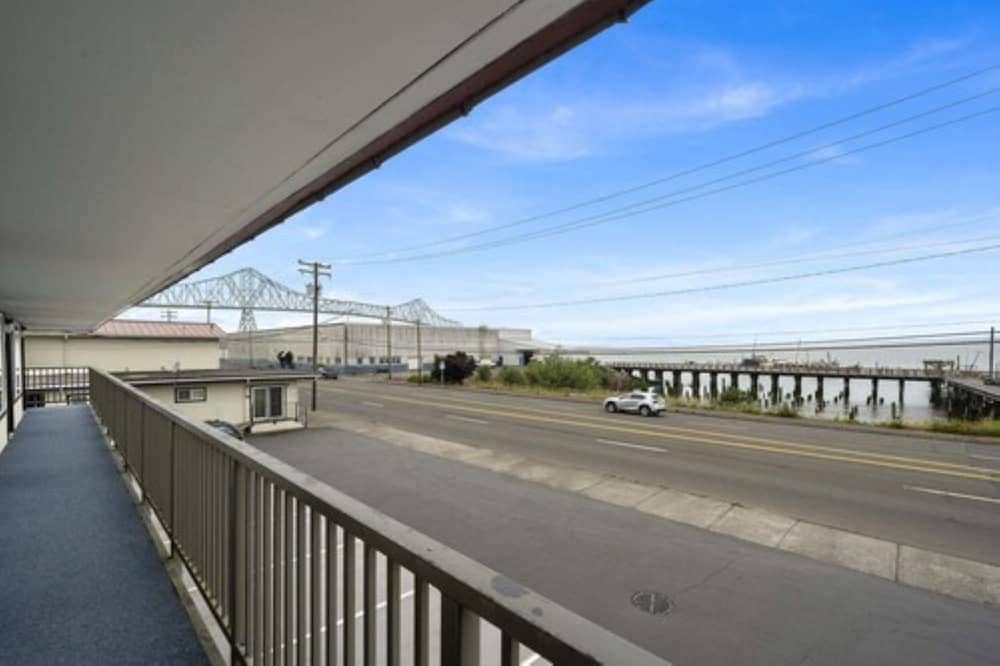 Astoria Rivershore Motel