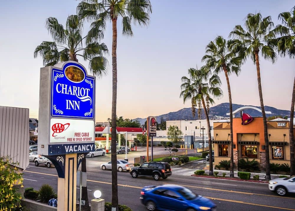CHARIOT INN CHARIOT INN