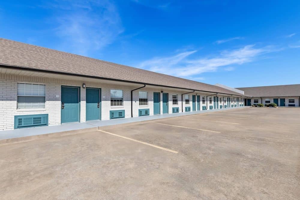 Regency Inn & Suites
