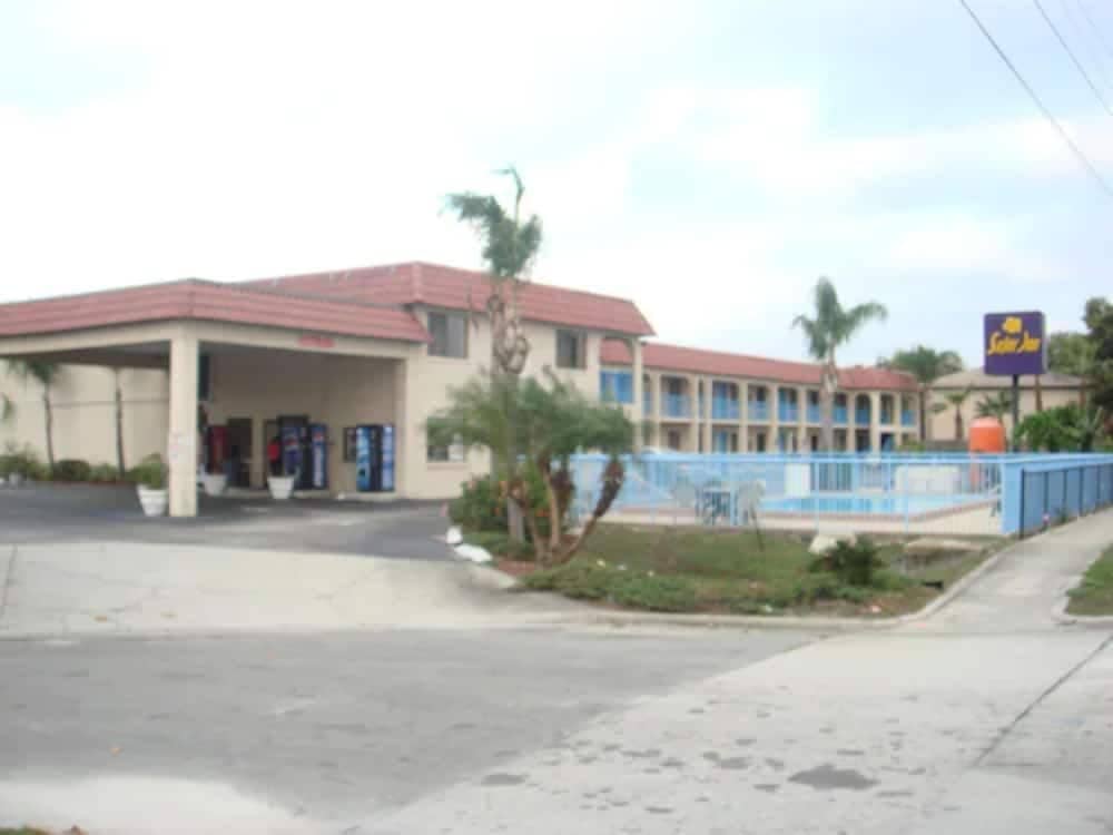 WESTMONT INN  LAKELAND