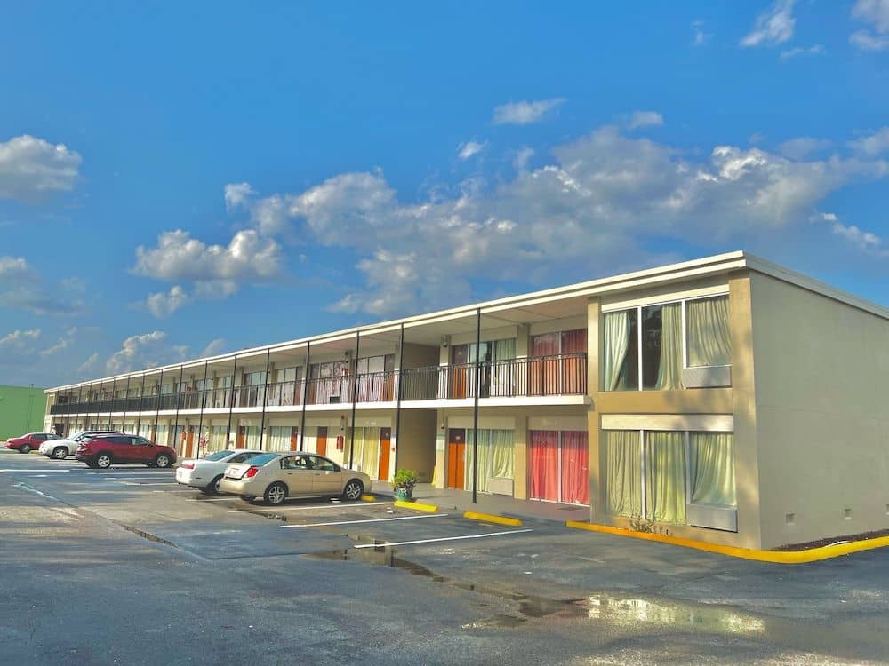 River Palm Hotel