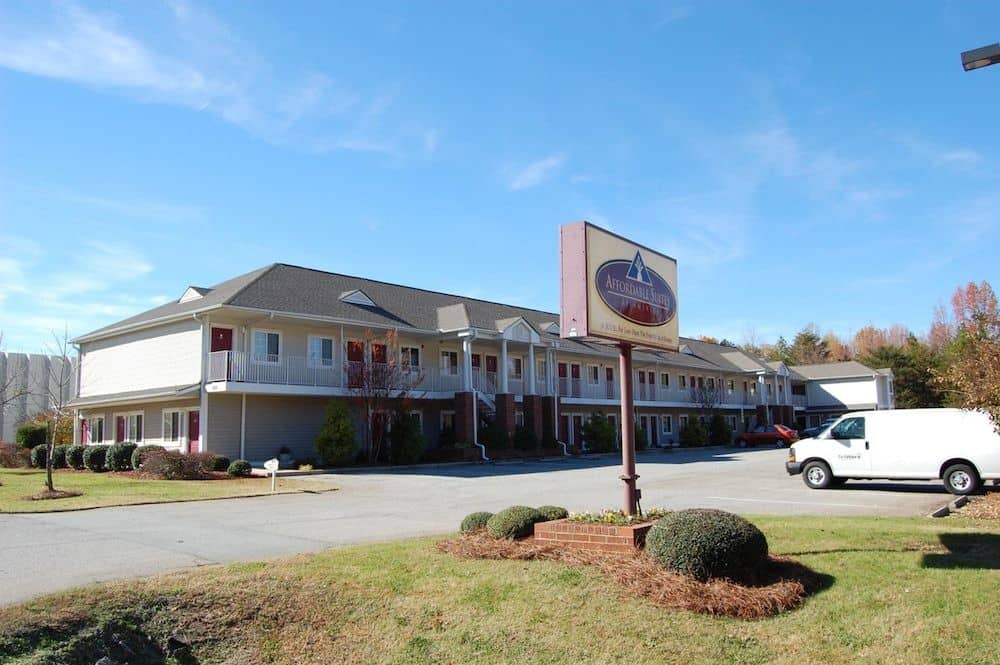 AFFORDABLE SUITES LEXINGTON