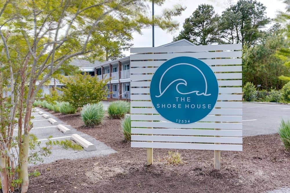 Bedtime Inn & Suites